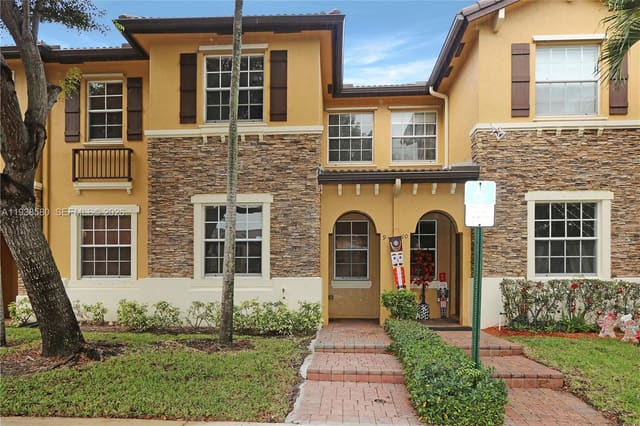 9219 SW 227th Street 9, sold in The Shores Condo No 1, Cutler Bay, FL