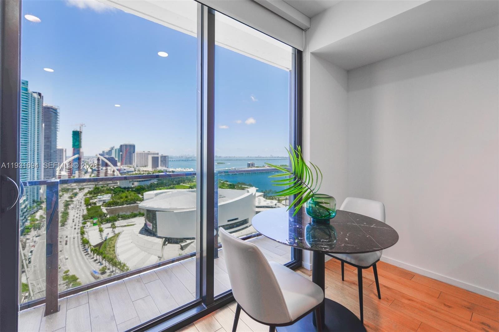 398 NE 5th Street 2407, Miami, FL 33132 photo 2