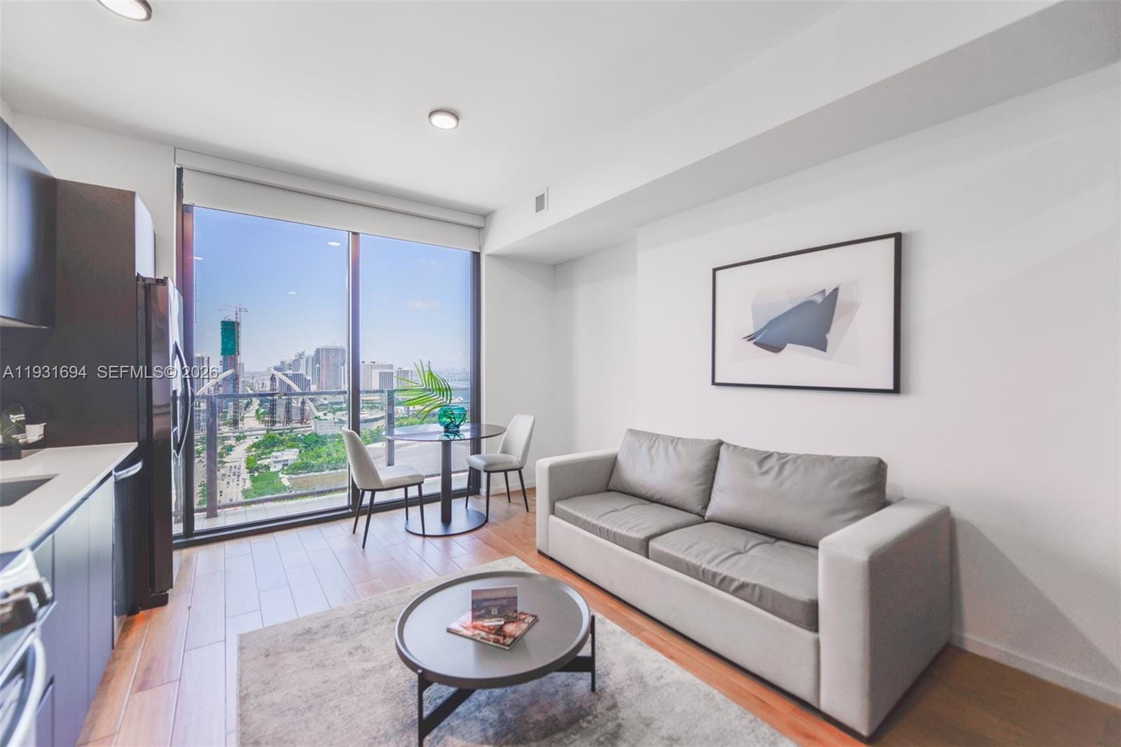 398 NE 5th Street 2407, Miami, FL 33132 photo 3
