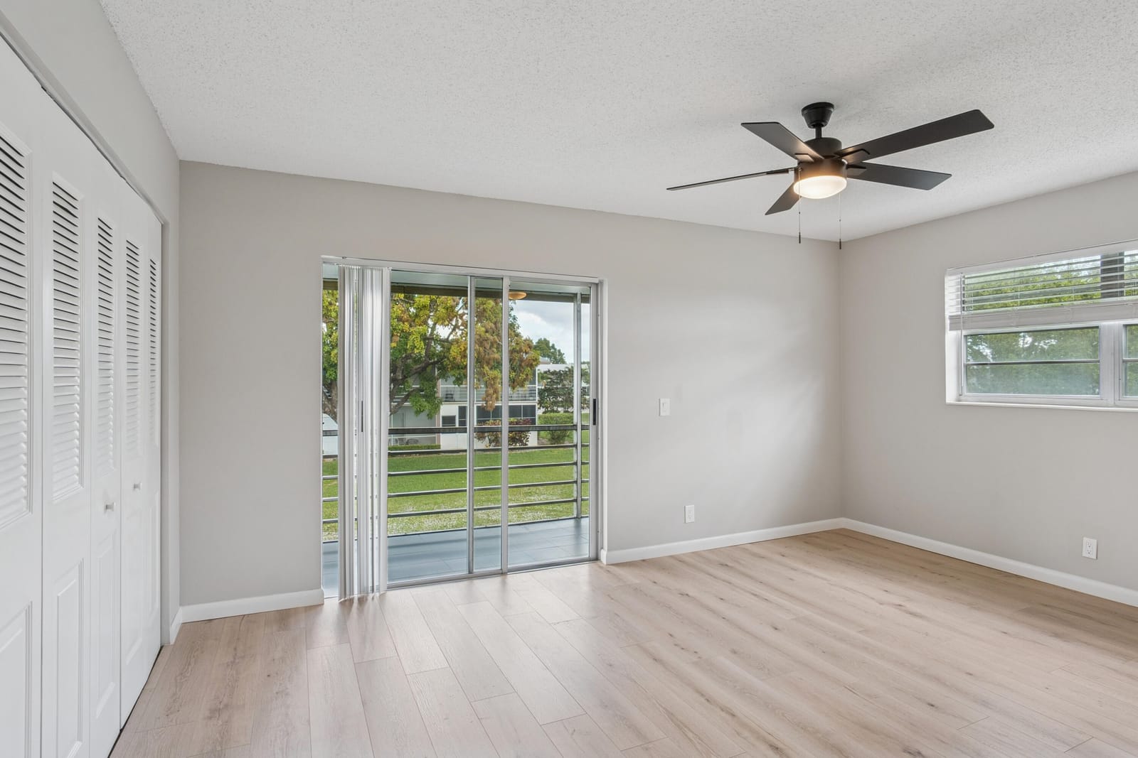 244 Camden J, West Palm Beach, FL 33417 photo 11