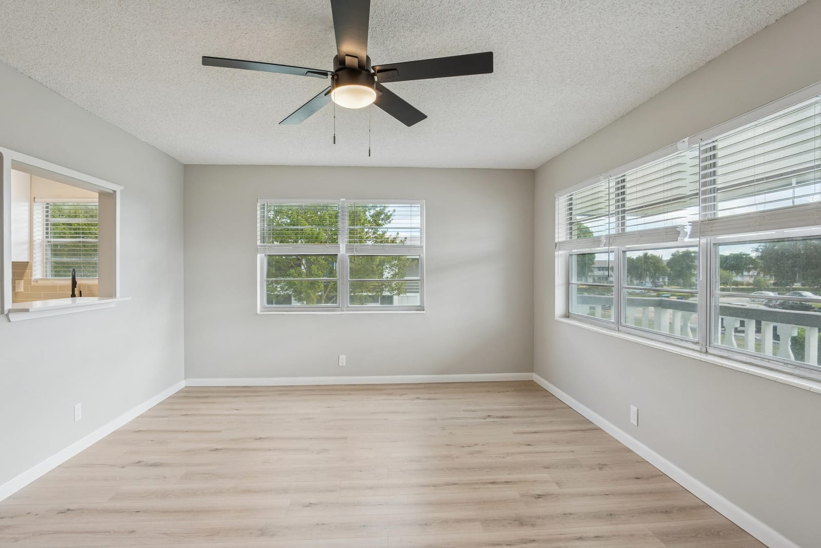 244 Camden J, West Palm Beach, FL 33417 photo 3