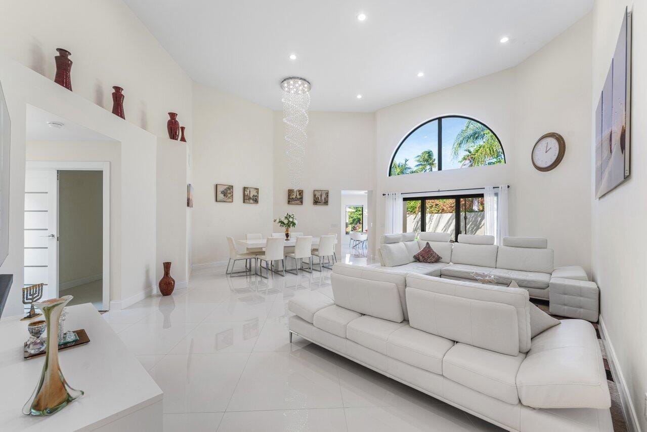 23419 Mirabella Circle S — photo 4
