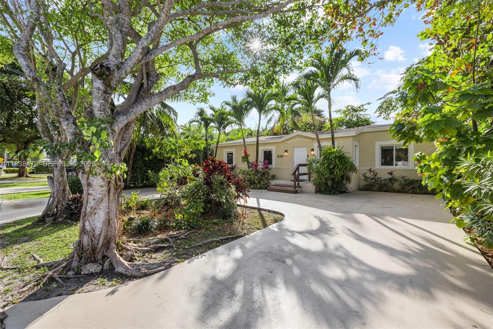 6086 SW 20th Street, Miami, FL 33155