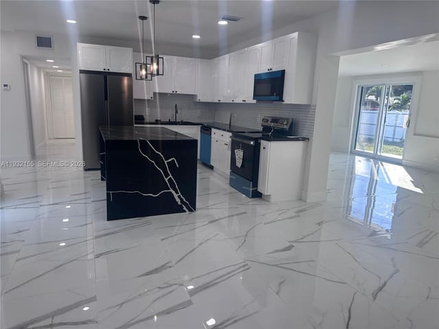 19800 NW Miami Court, Miami Gardens, FL 33169