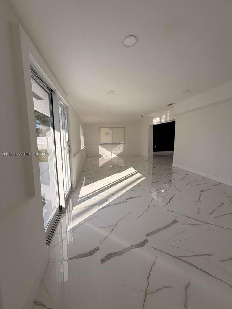 19800 NW Miami Court, Miami Gardens, FL 33169 photo 10