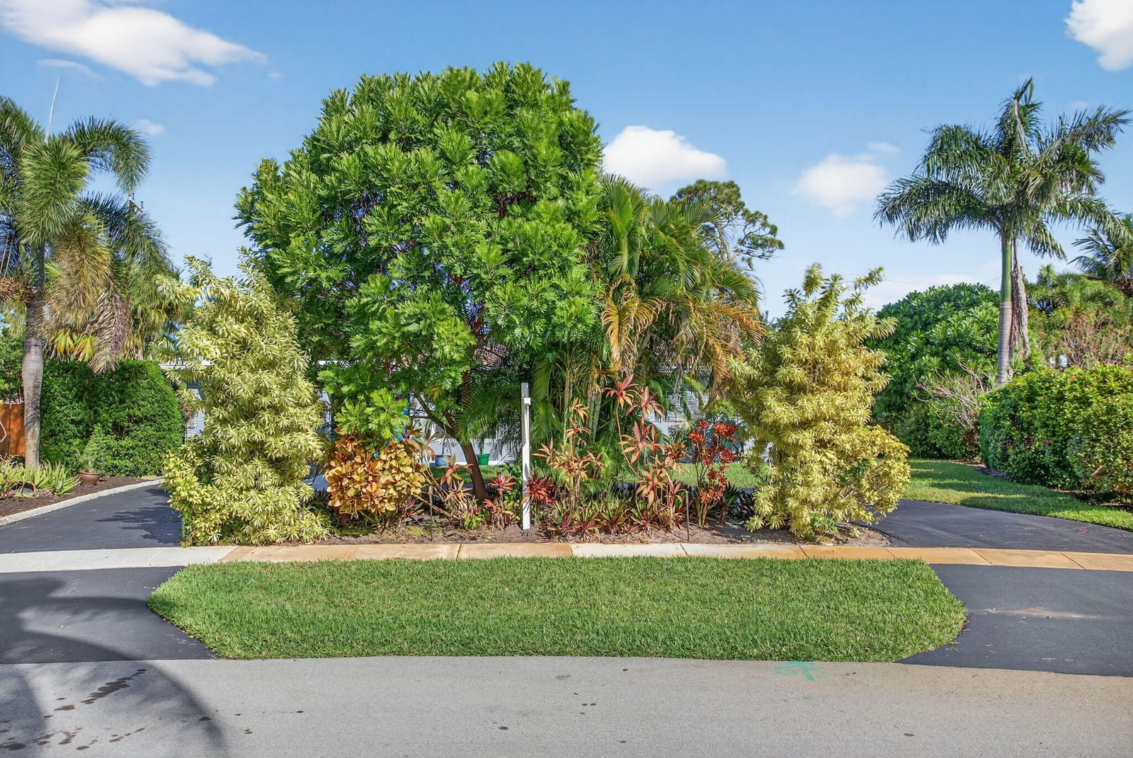 425 SW 10th Street, Pompano Beach, FL 33060 photo 5