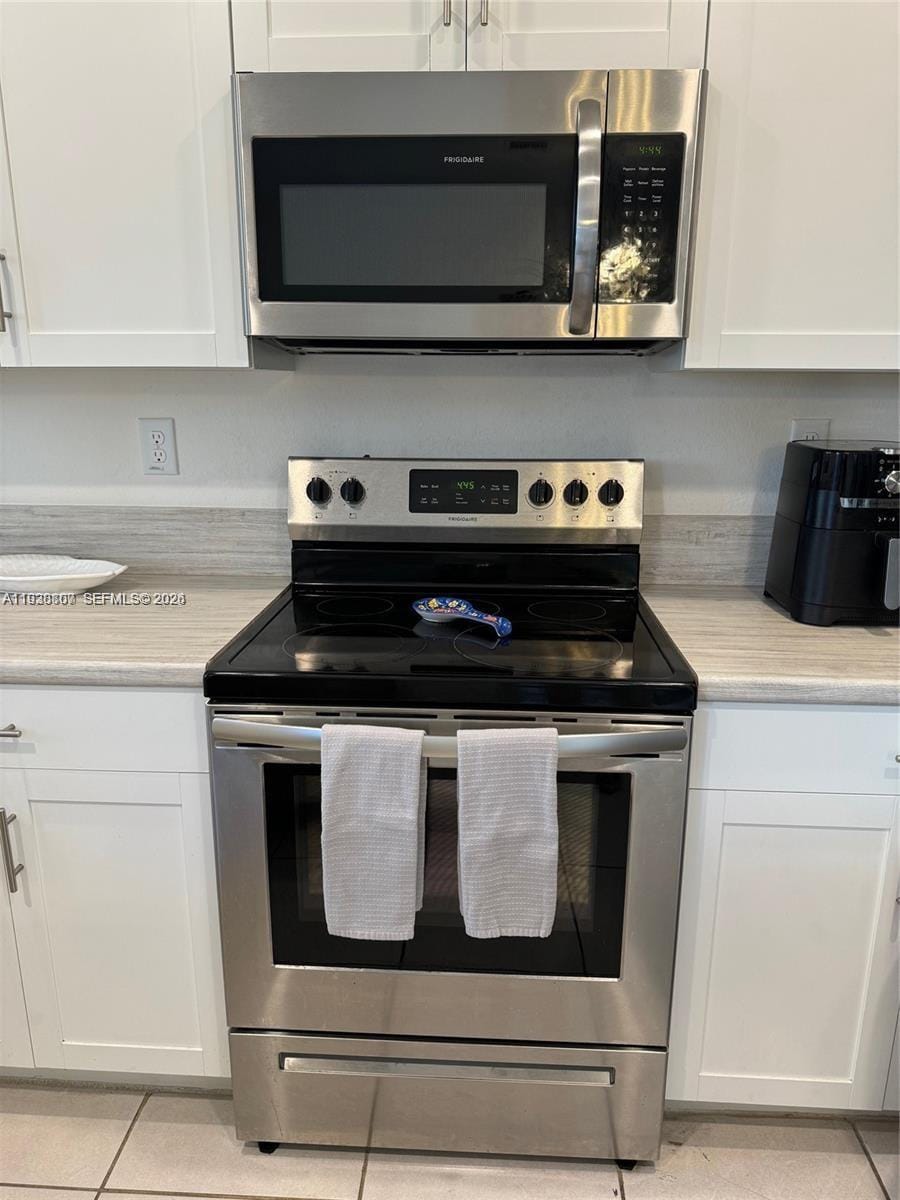 21441 NE 3rd Place, Miami, FL 33179 photo 2