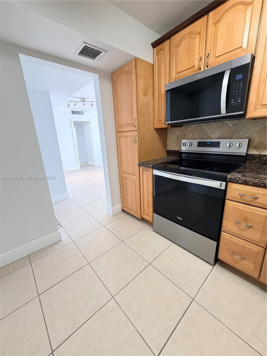 3701 N Country Club Drive 1901 — photo 3