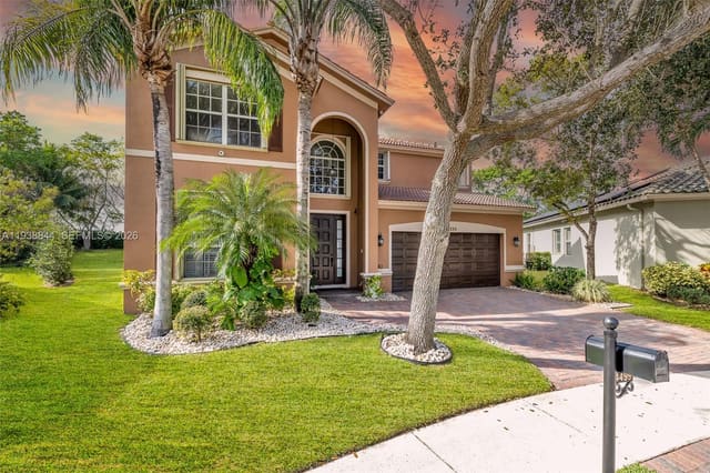4499 W Whitewater Avenue, Weston, FL 33332