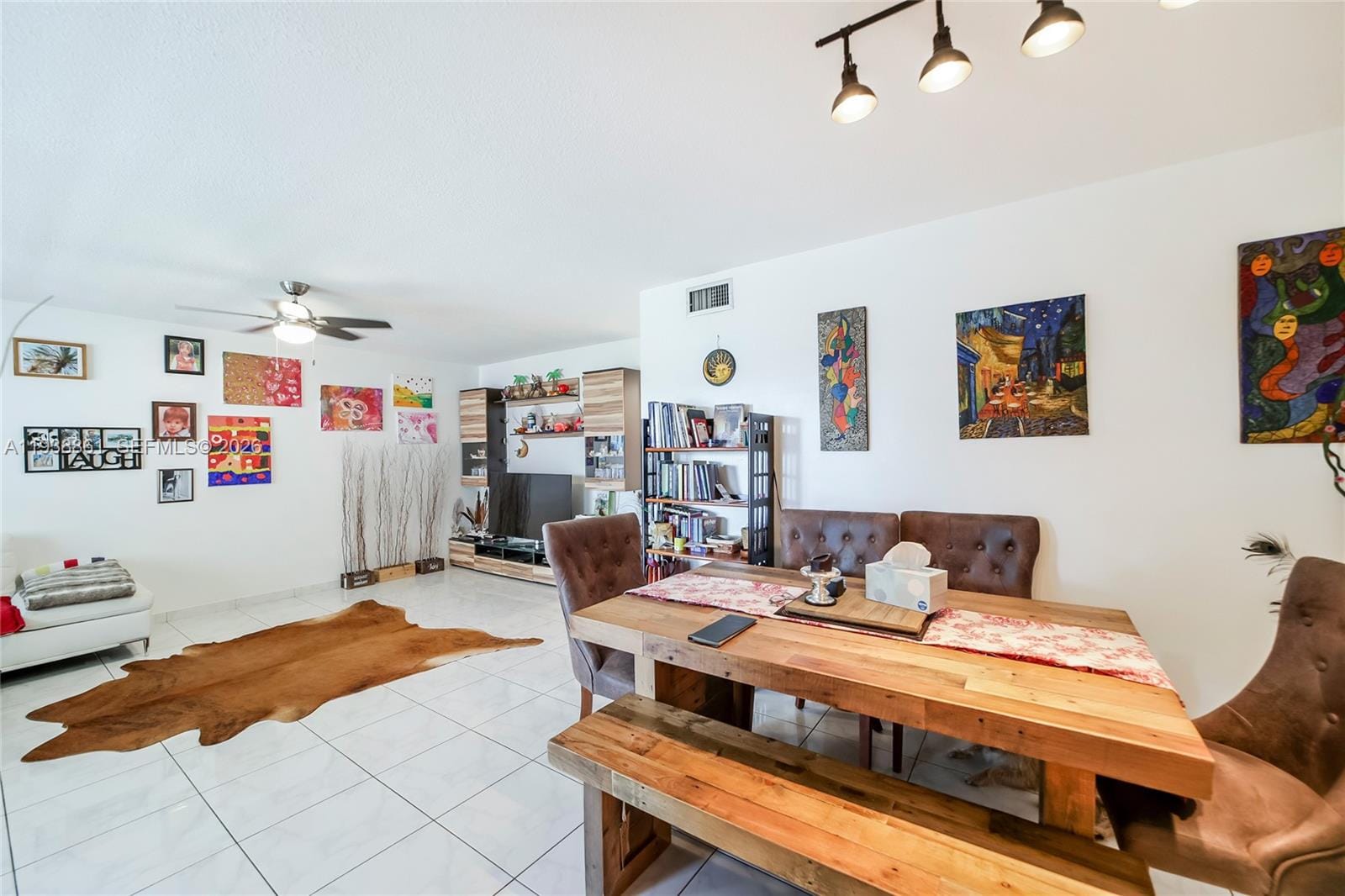 541 Blue Heron 205C — photo 5
