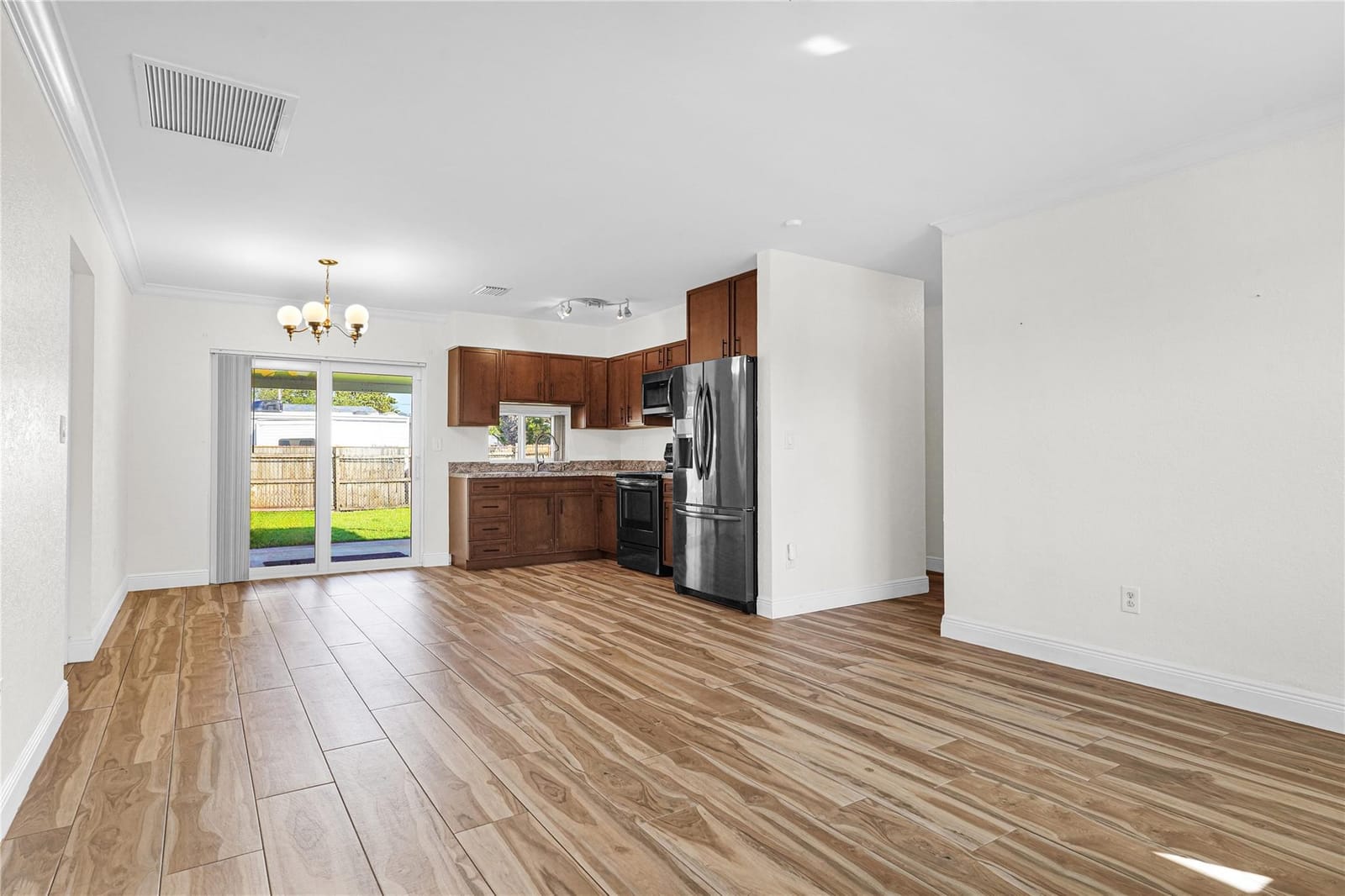 341 NW 37th Street — photo 9
