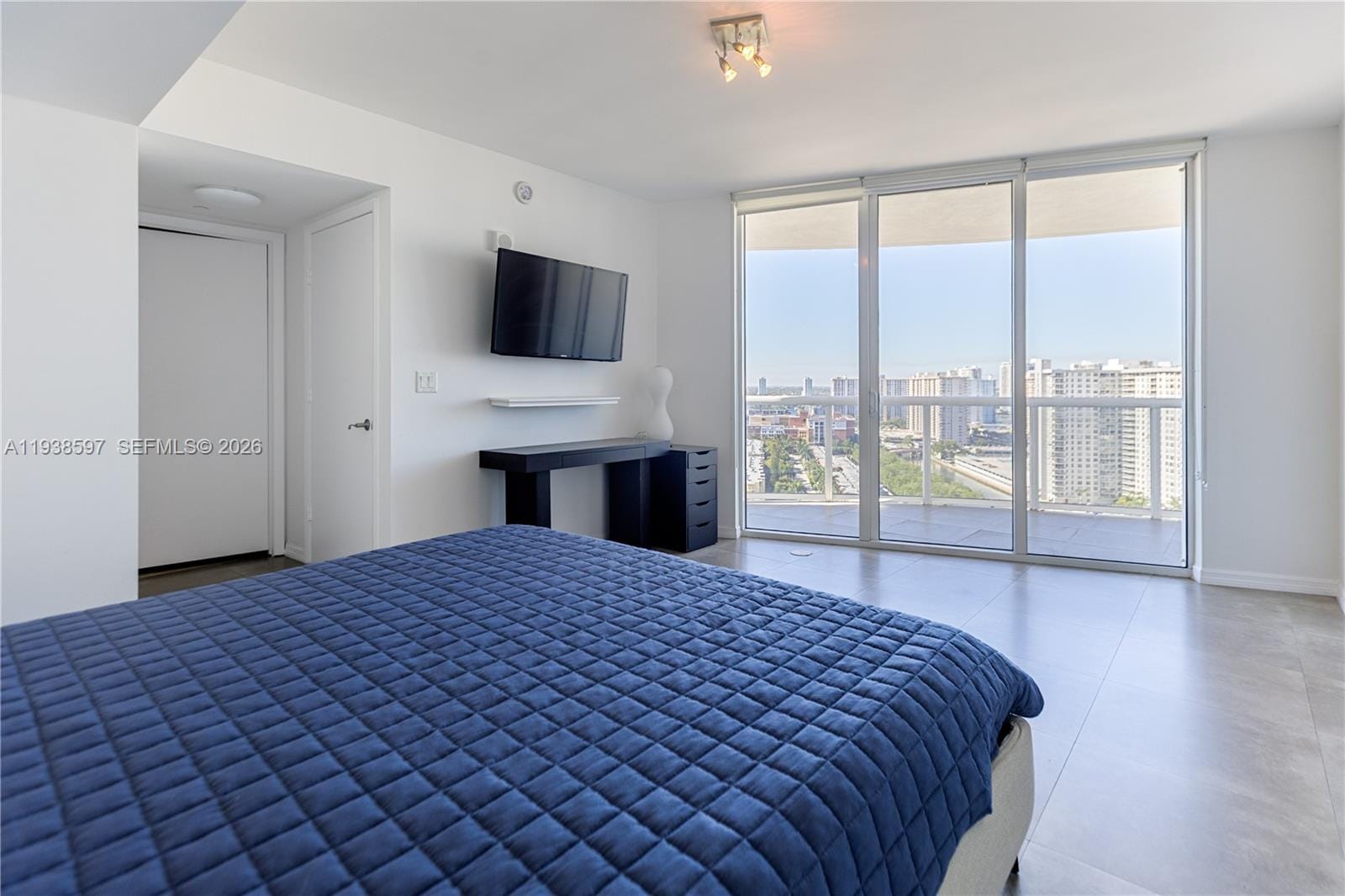17201 Collins Avenue 2006, Sunny Isles Beach, FL 33160 photo 19
