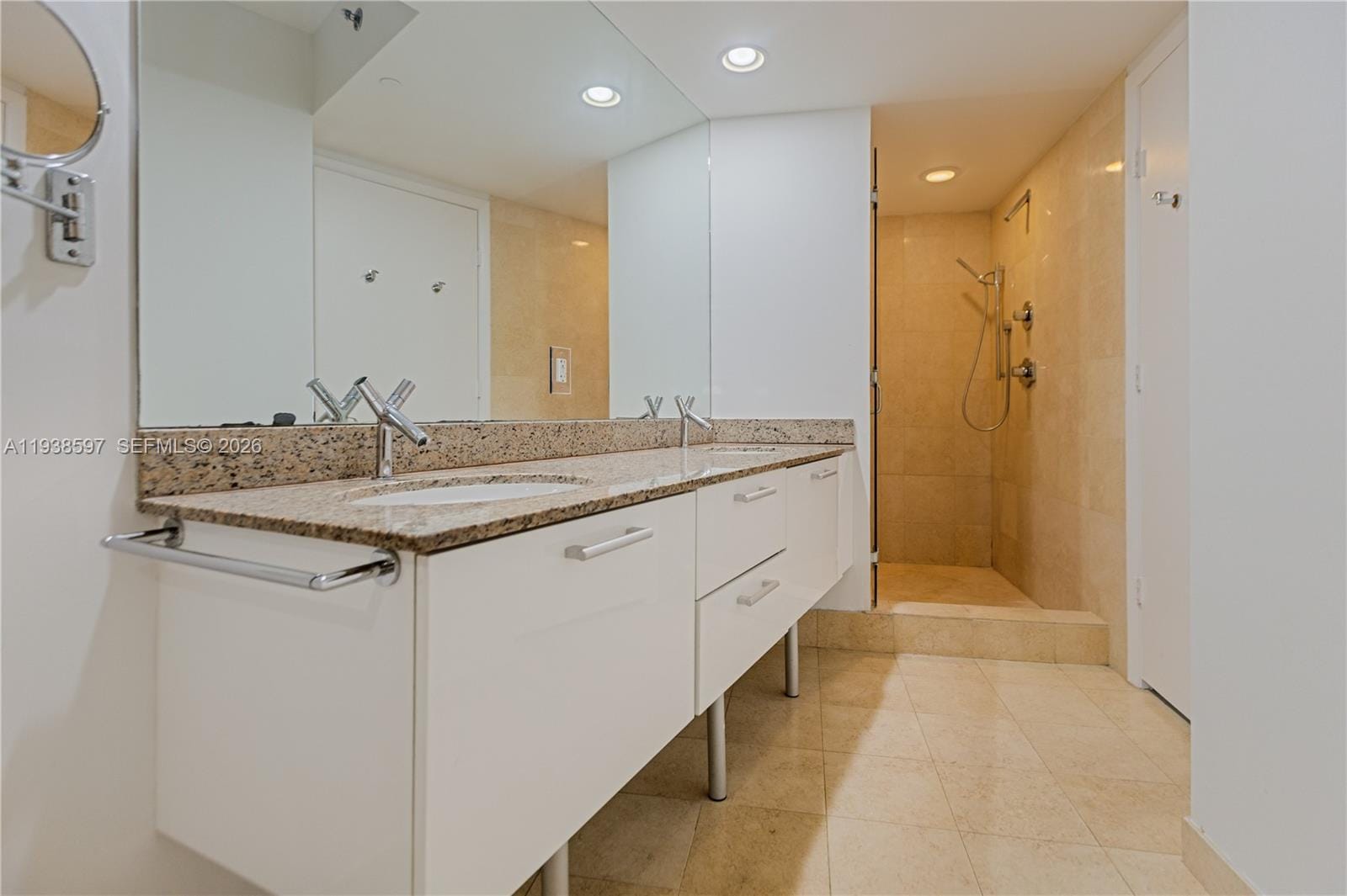 17201 Collins Avenue 2006, Sunny Isles Beach, FL 33160 photo 24