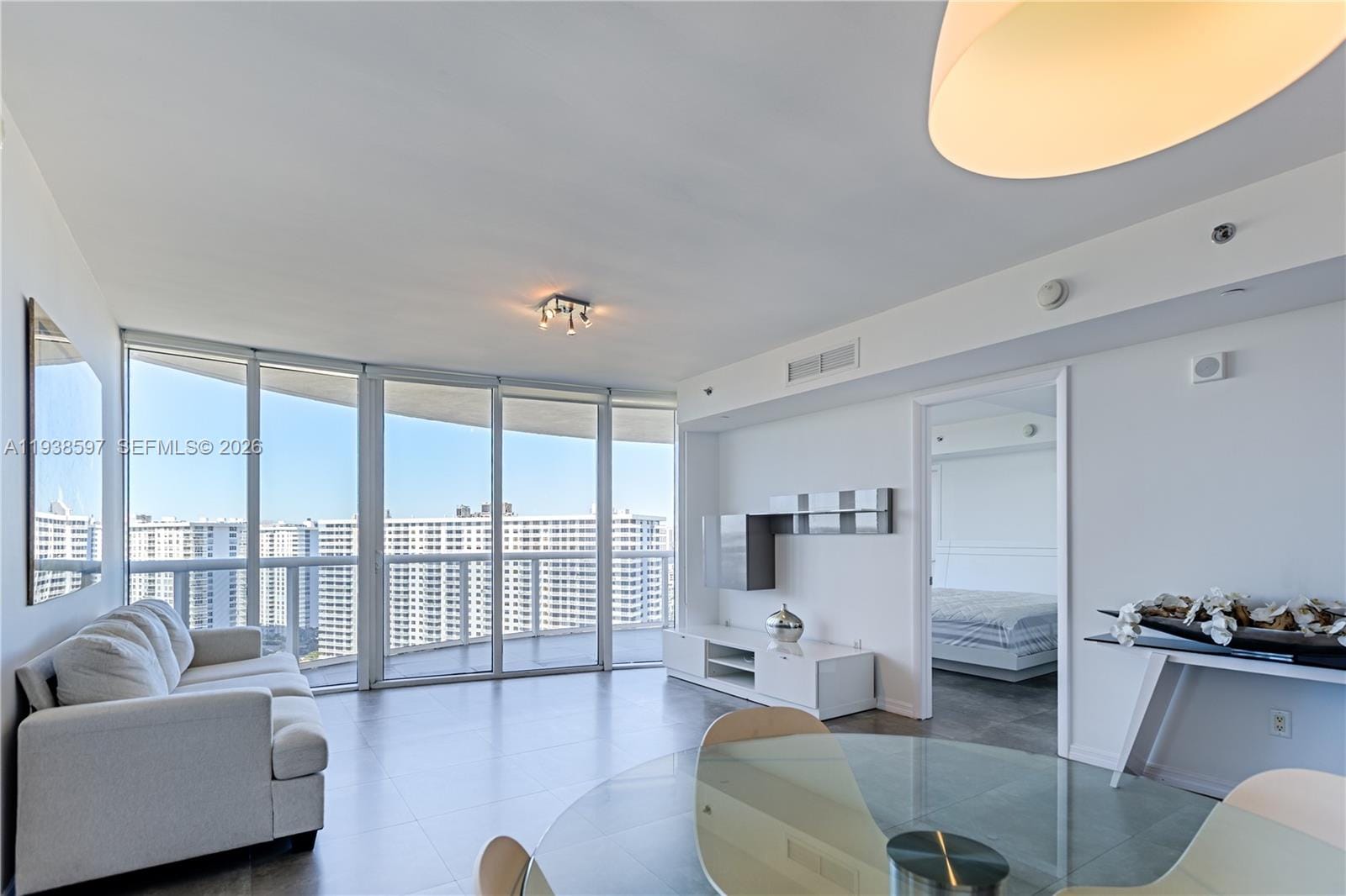 17201 Collins Avenue 2006, Sunny Isles Beach, FL 33160 photo 9