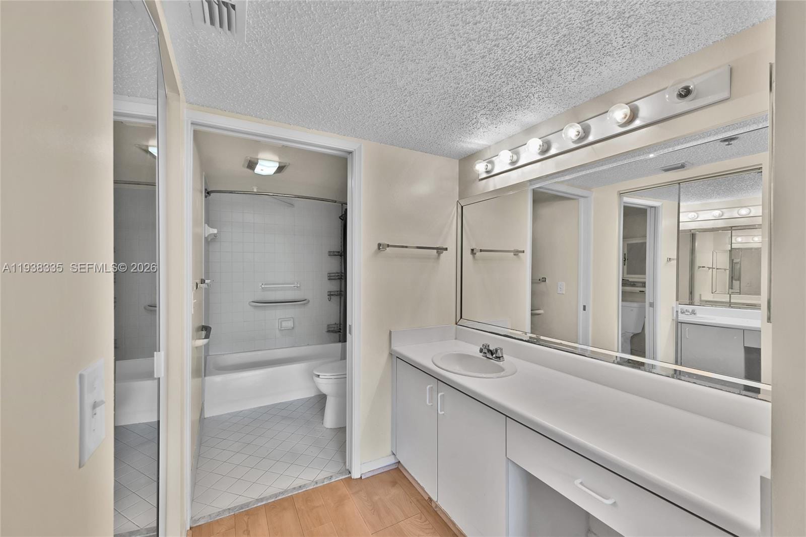 701 SW 142nd Avenue 104S — photo 9