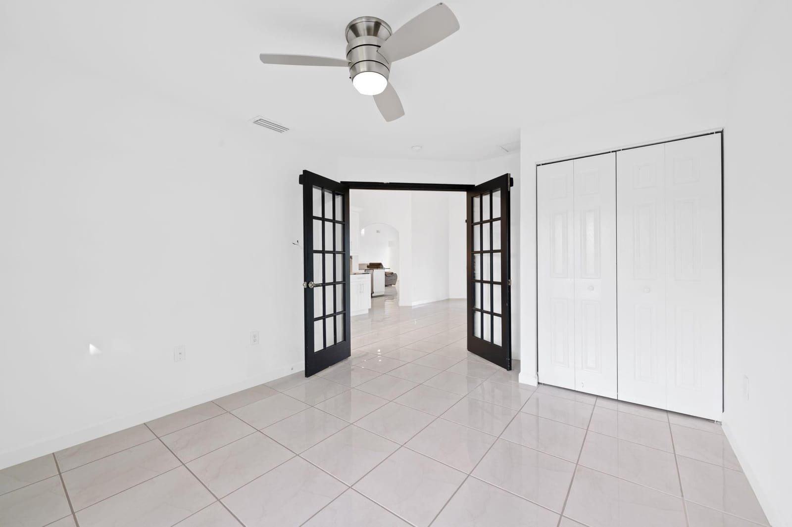 2920 Oak Tree Drive, Oakland Park, FL 33309 photo 19