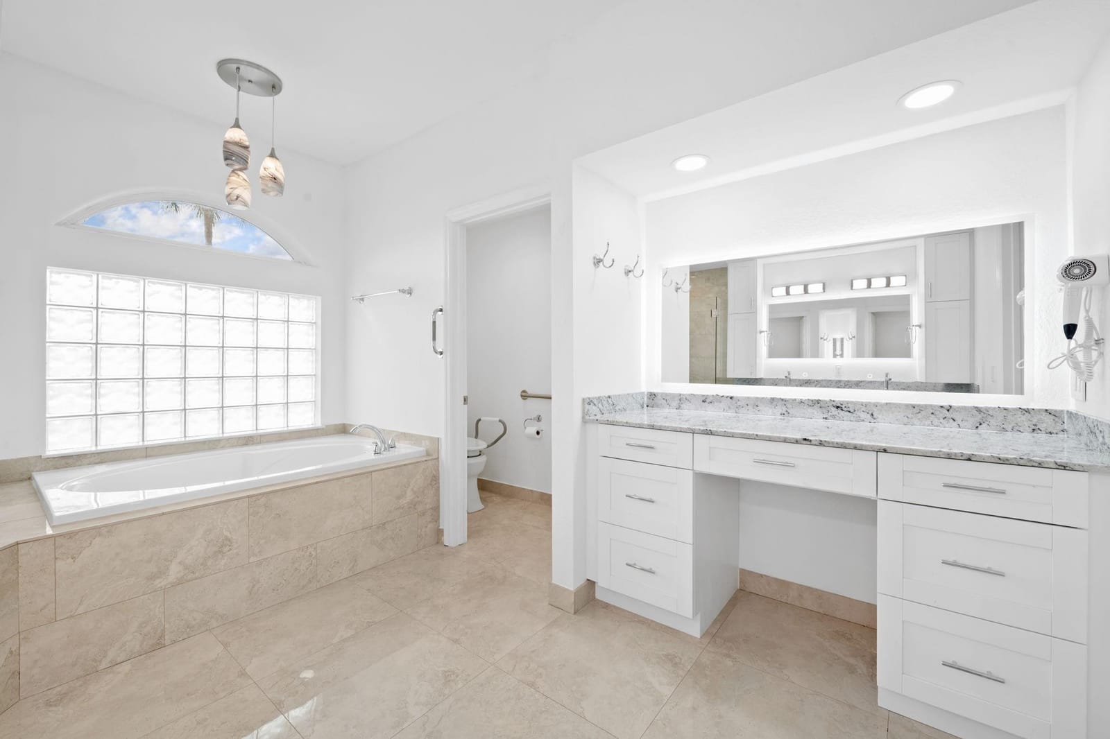 2920 Oak Tree Drive, Oakland Park, FL 33309 photo 25