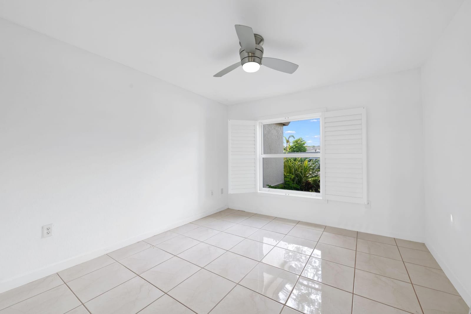 2920 Oak Tree Drive, Oakland Park, FL 33309 photo 30