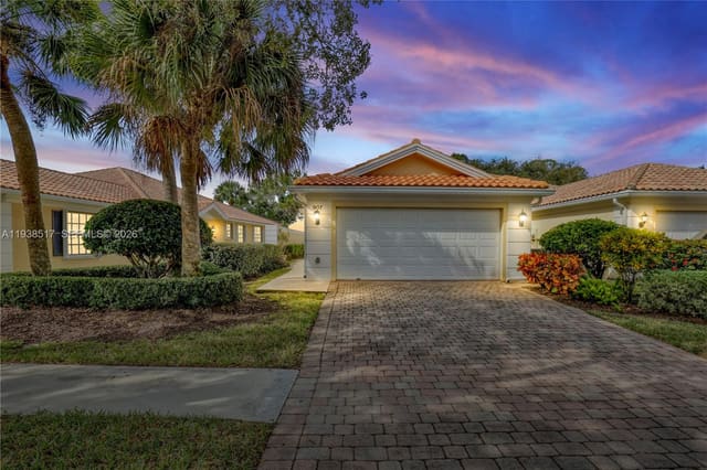 907 SW Balmoral Trace, Stuart, FL 34997
