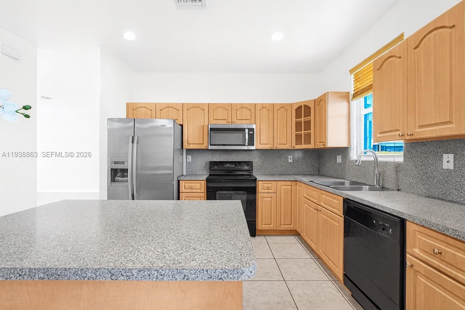 5885 SW 102nd Avenue, Cooper City, FL 33328 photo 13