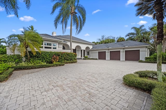 224 Locha Drive, Jupiter, FL 33458