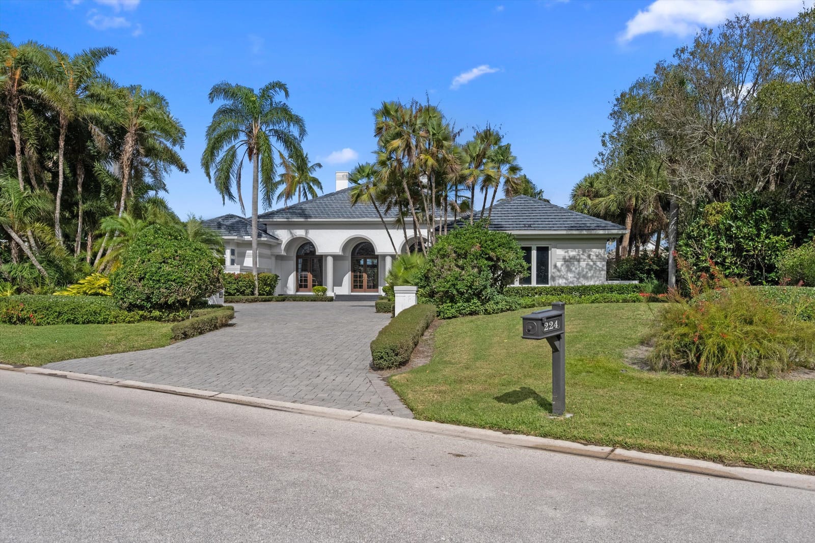 224 Locha Drive, Jupiter, FL 33458 photo 2