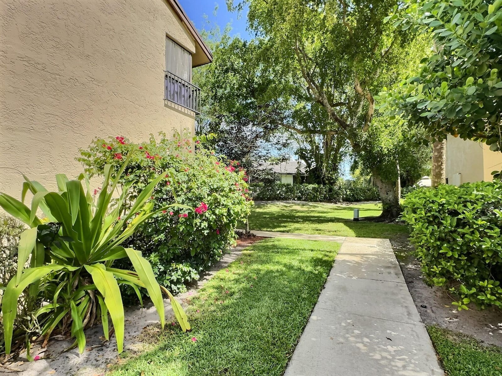3831 Cocoplum Circle 3592 — photo 5