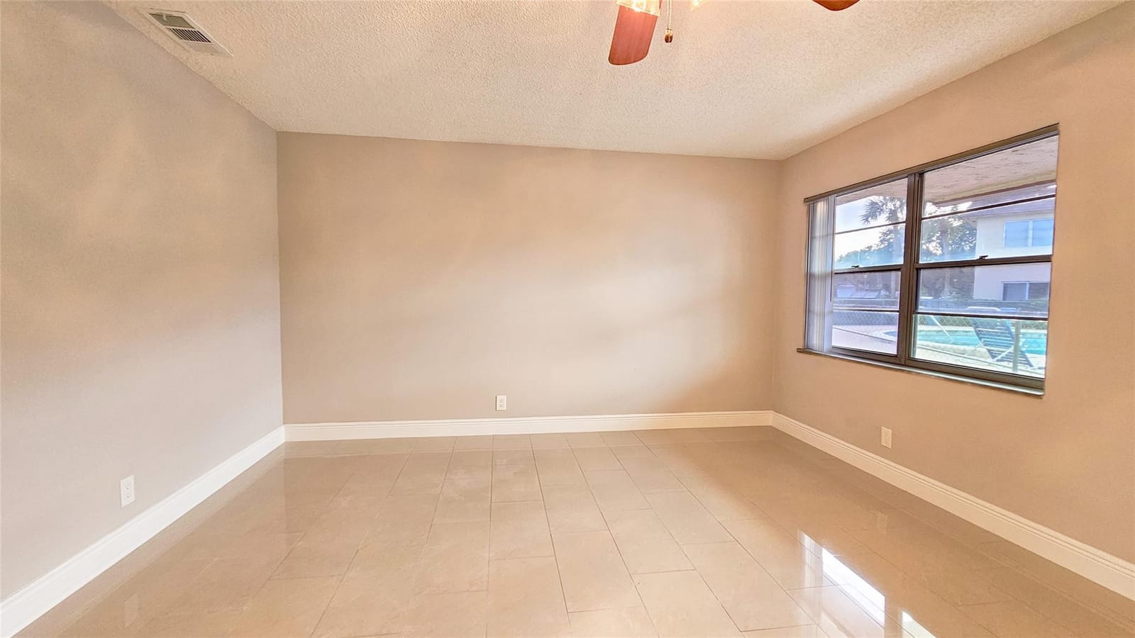 416 Lakeside Drive 129 — photo 5