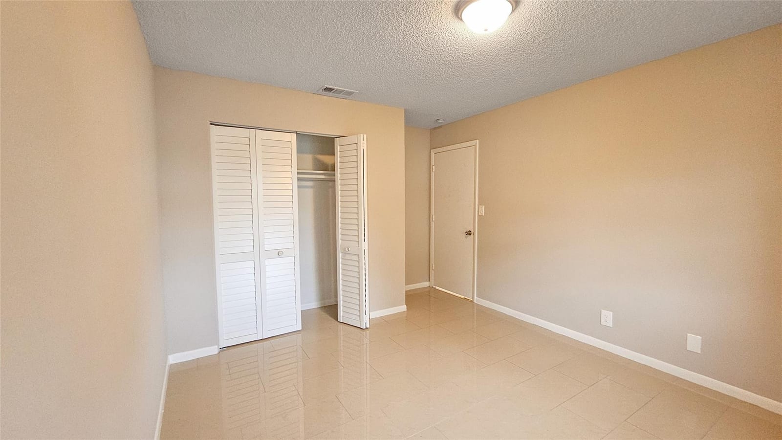 416 Lakeside Drive 129 — photo 9