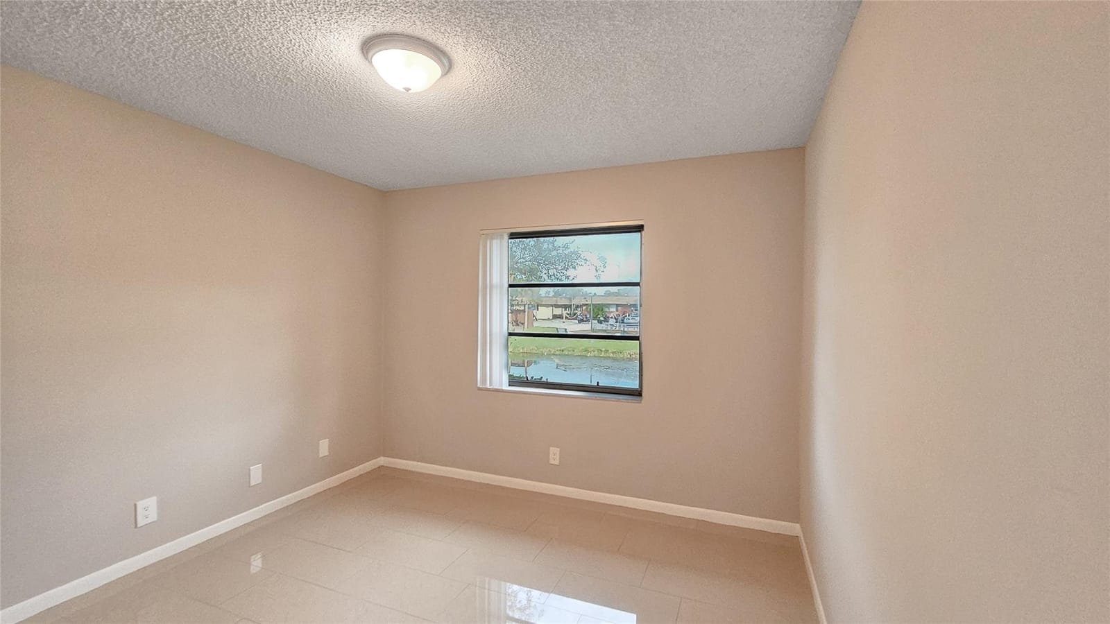 416 Lakeside Drive 129 — photo 10