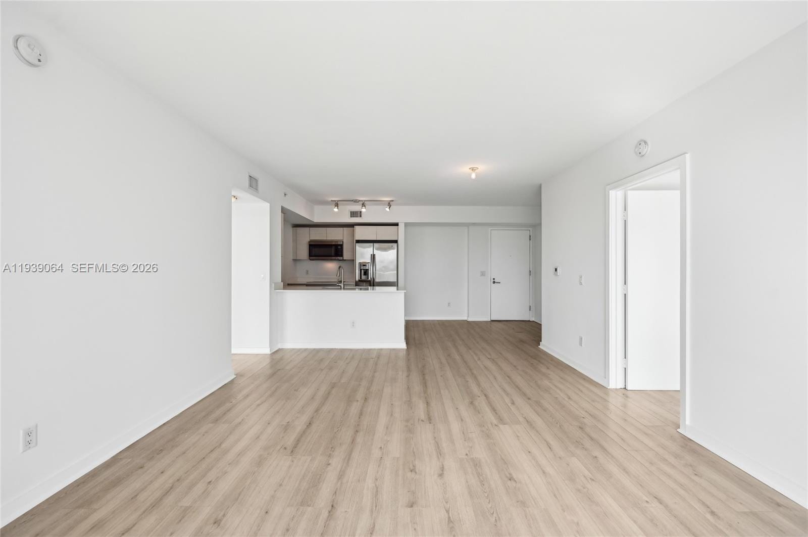 4250 Biscayne Boulevard 1516 — photo 6