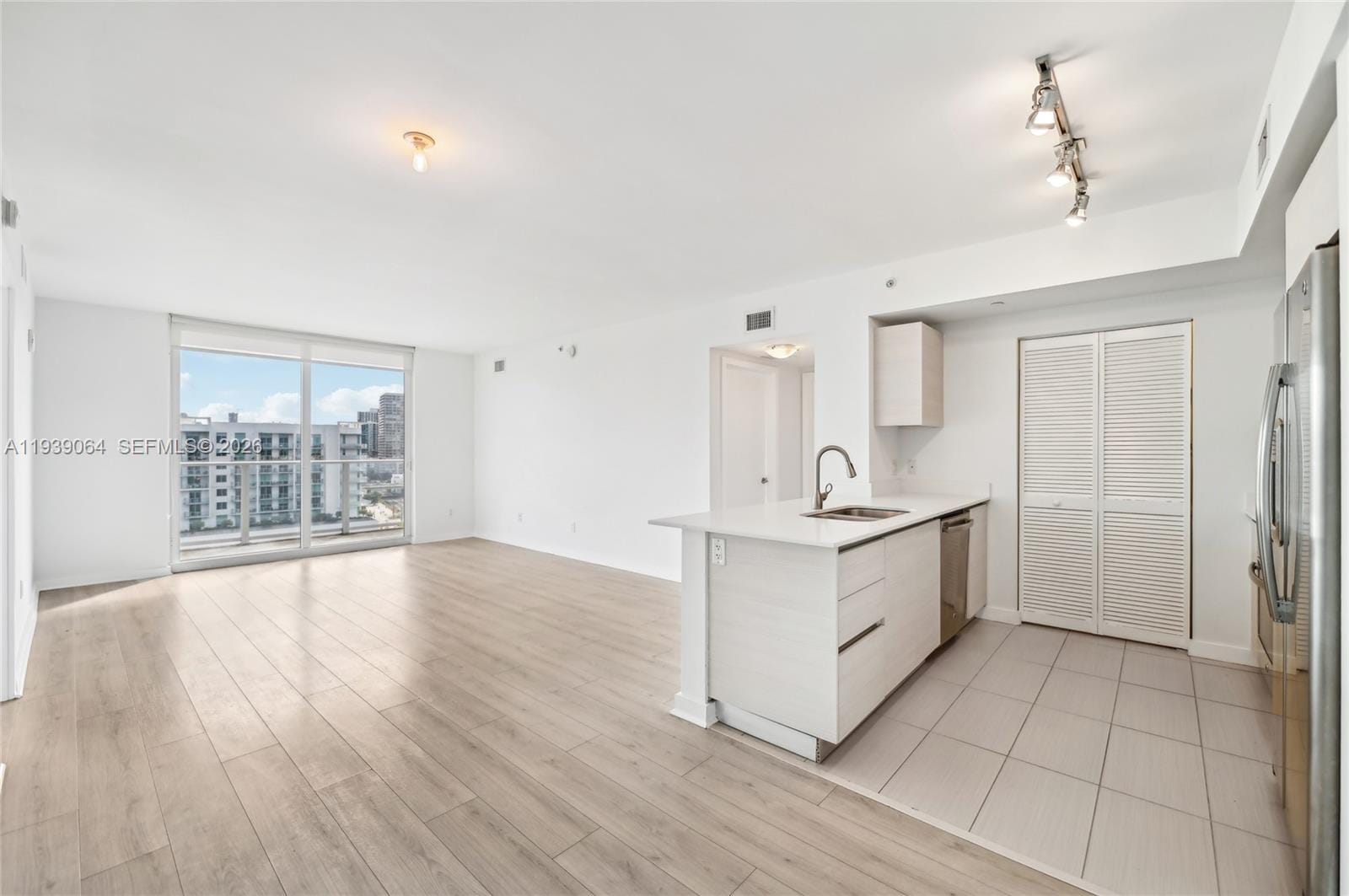 4250 Biscayne Boulevard 1516 — photo 7