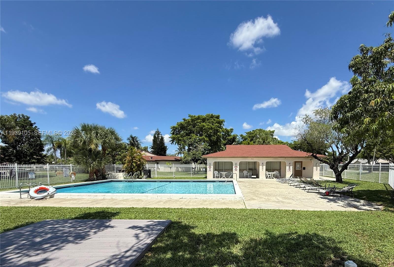 7808 NW 60th Street — photo 5