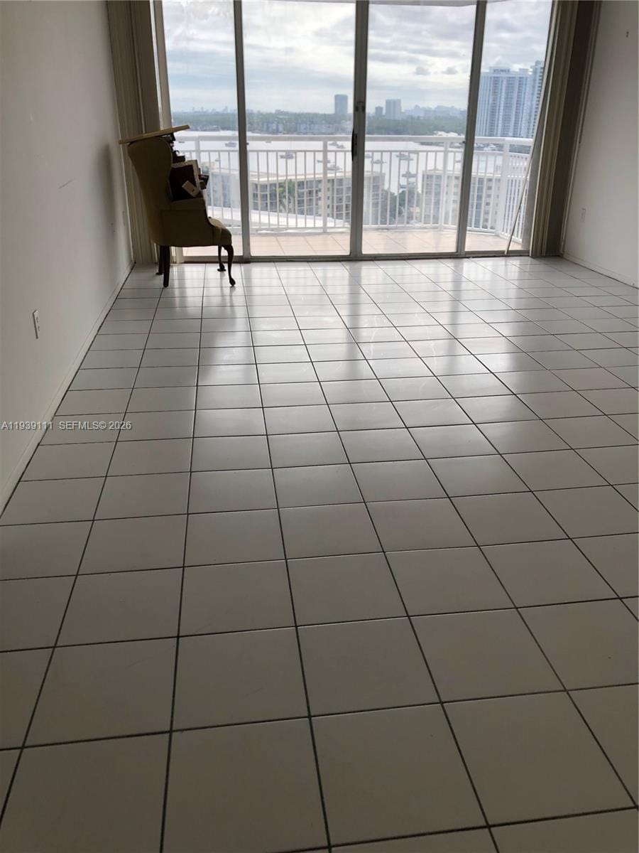 18011 Biscayne Boulevard 1403 — photo 5