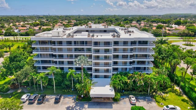 23200 Camino Del Mar 508, sold in La Residence Condo, Boca Raton, FL
