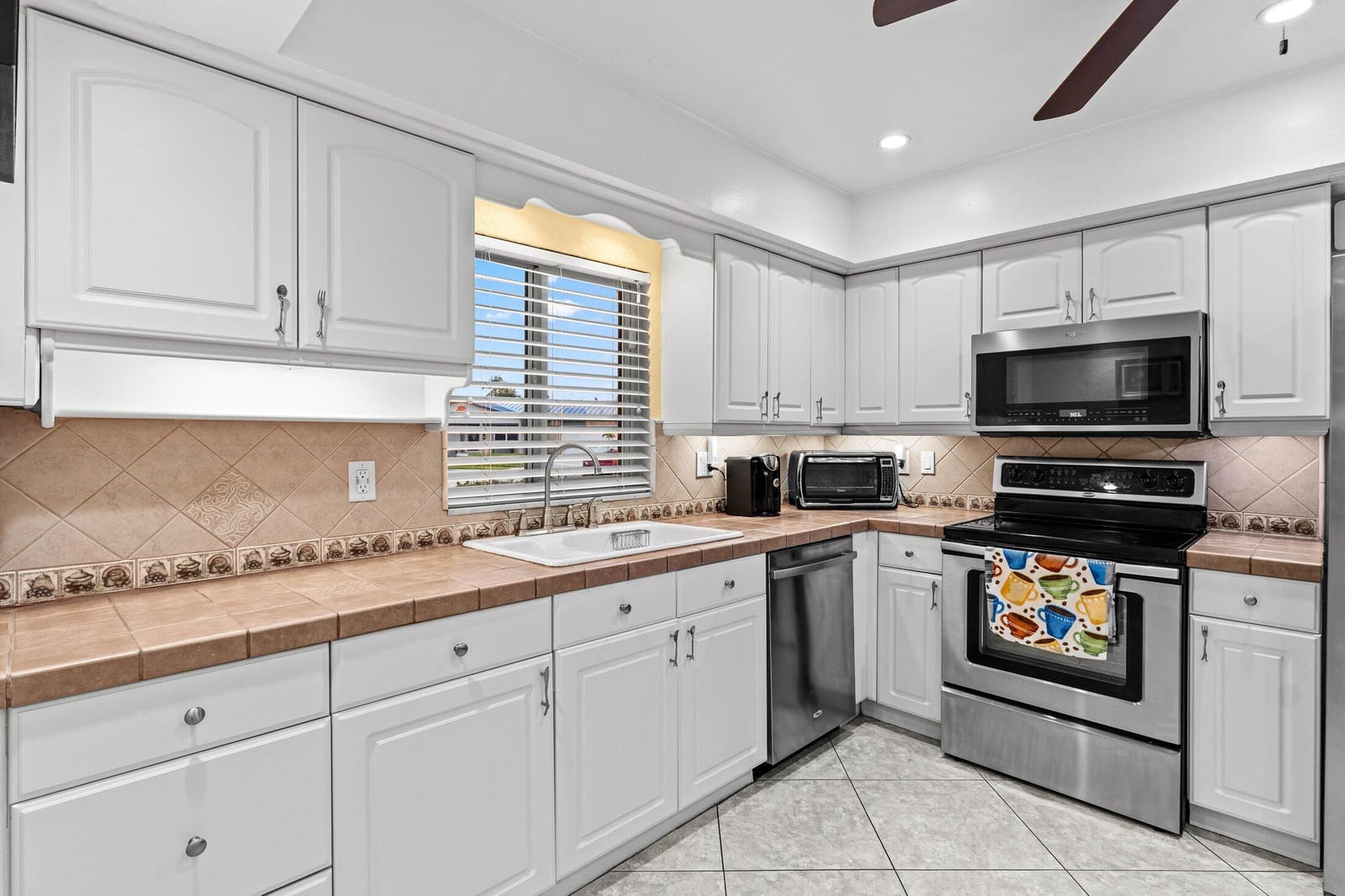 1540 SW 56th Avenue, Plantation, FL 33317 photo 13