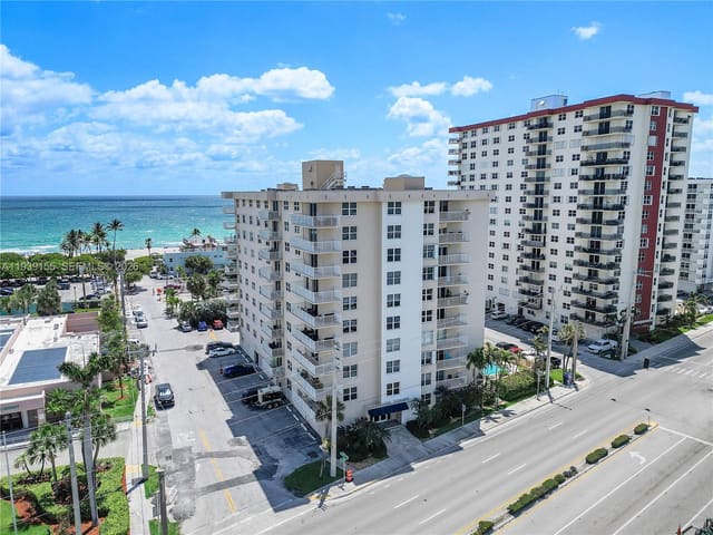 1401 S Ocean Drive 301, sold in Stratford Towers Condo, Hollywood, FL