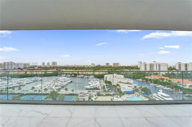 19707 Turnberry Way 16C, Aventura, FL 33180