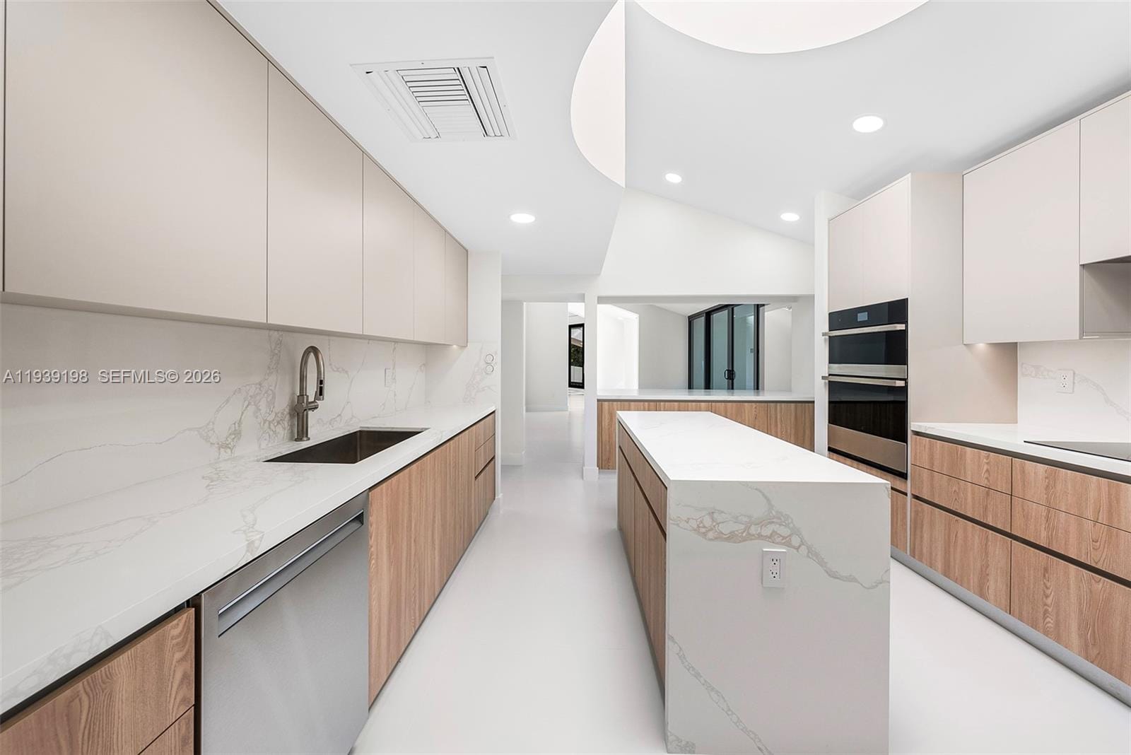 7540 Los Pinos Boulevard — photo 10