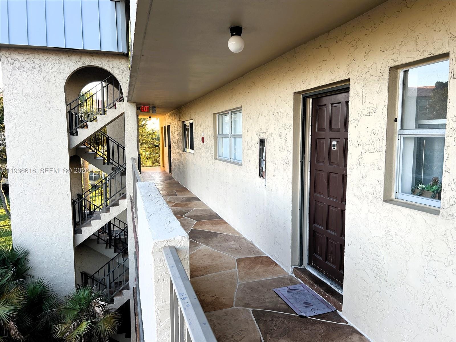 6301 N Falls Cir Drive 313 — photo 3