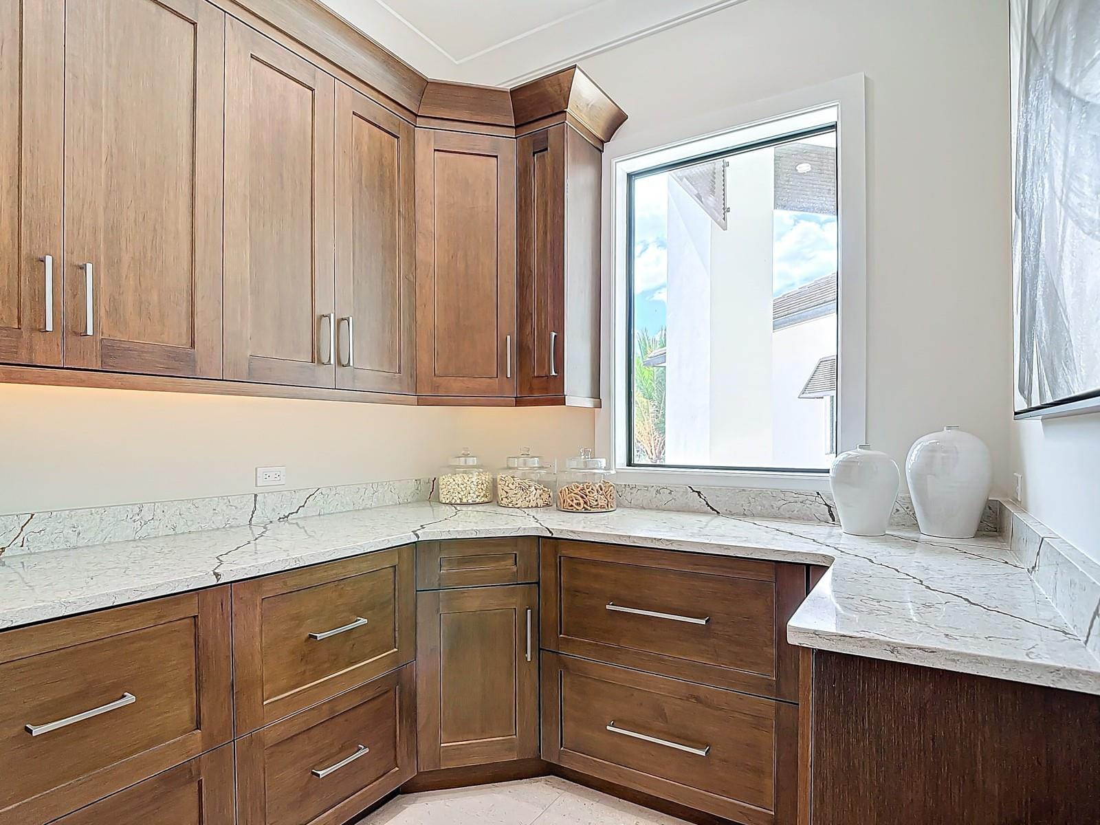 14201 Bay Drive — photo 8