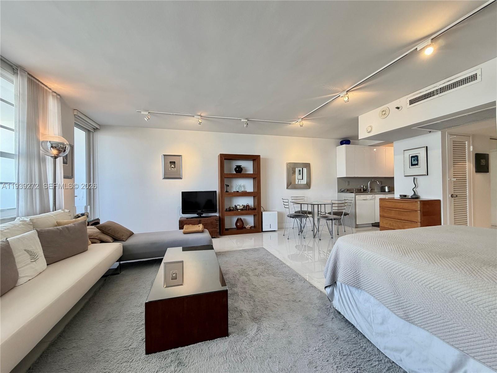 100 Lincoln Road 1230 — photo 10