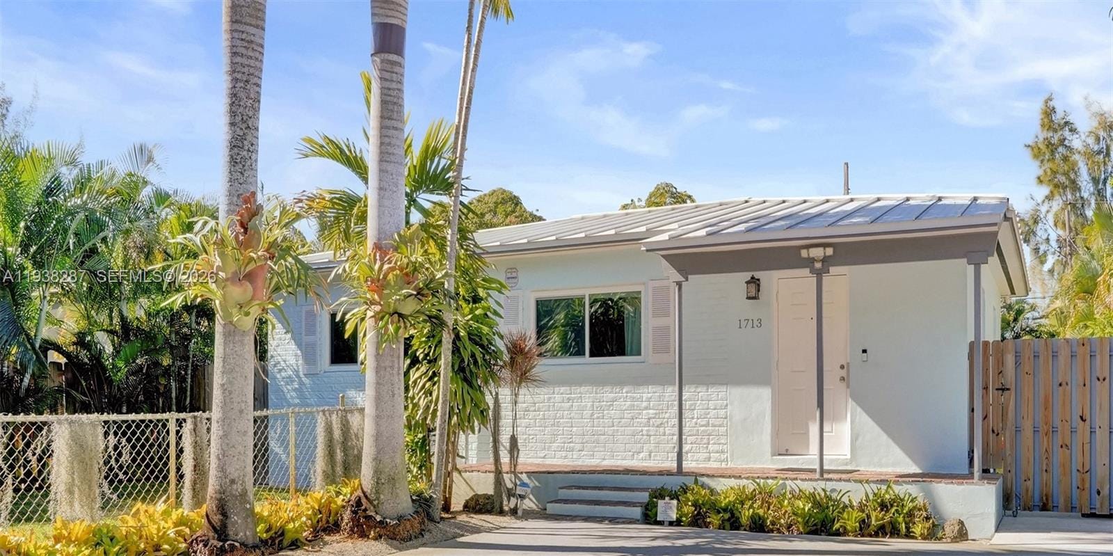 1713 NW 8th Avenue, Fort Lauderdale, FL 33311