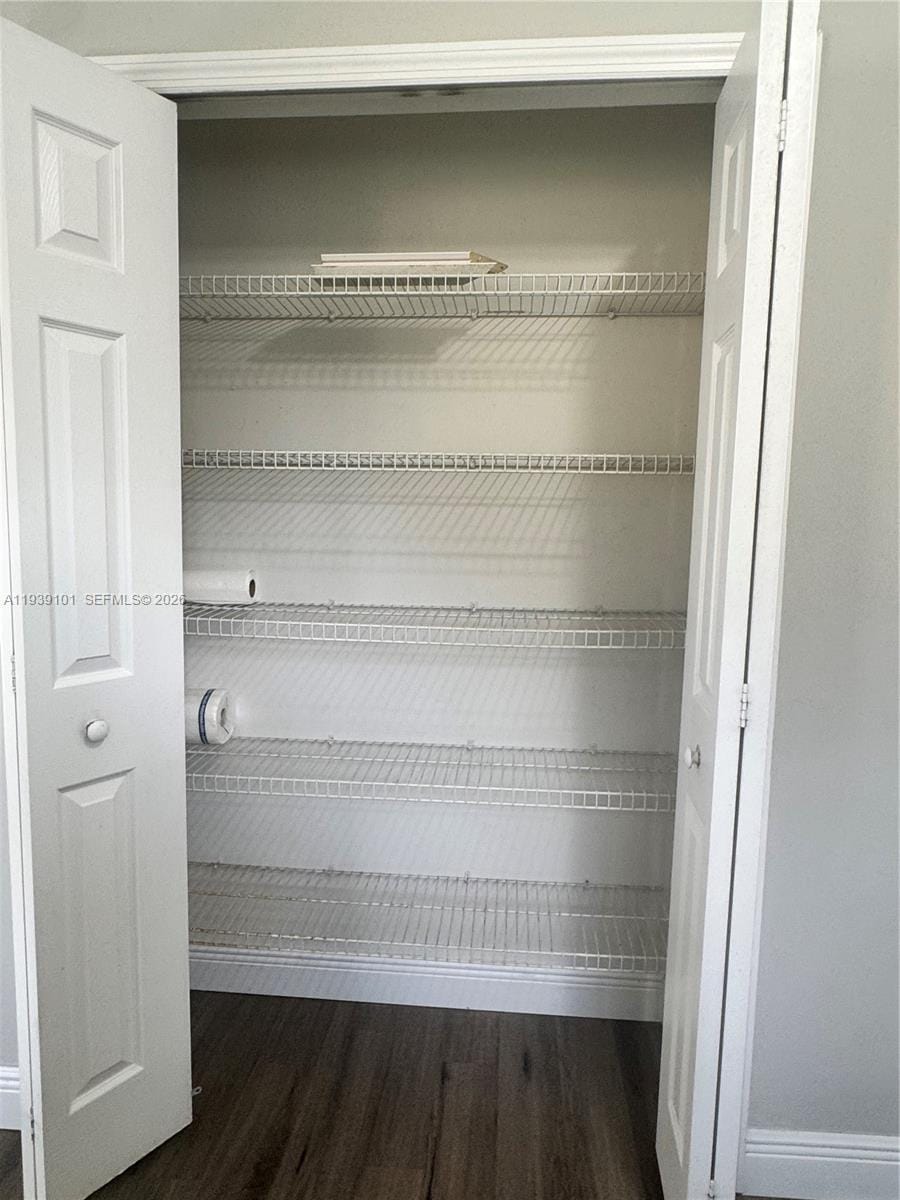 3390 NE 10th Street 201 — photo 10
