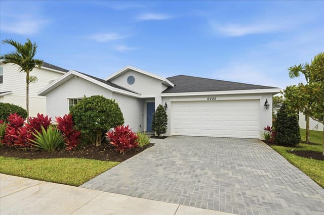 6205 NW Sweetwood Drive, Port St. Lucie, FL 34987