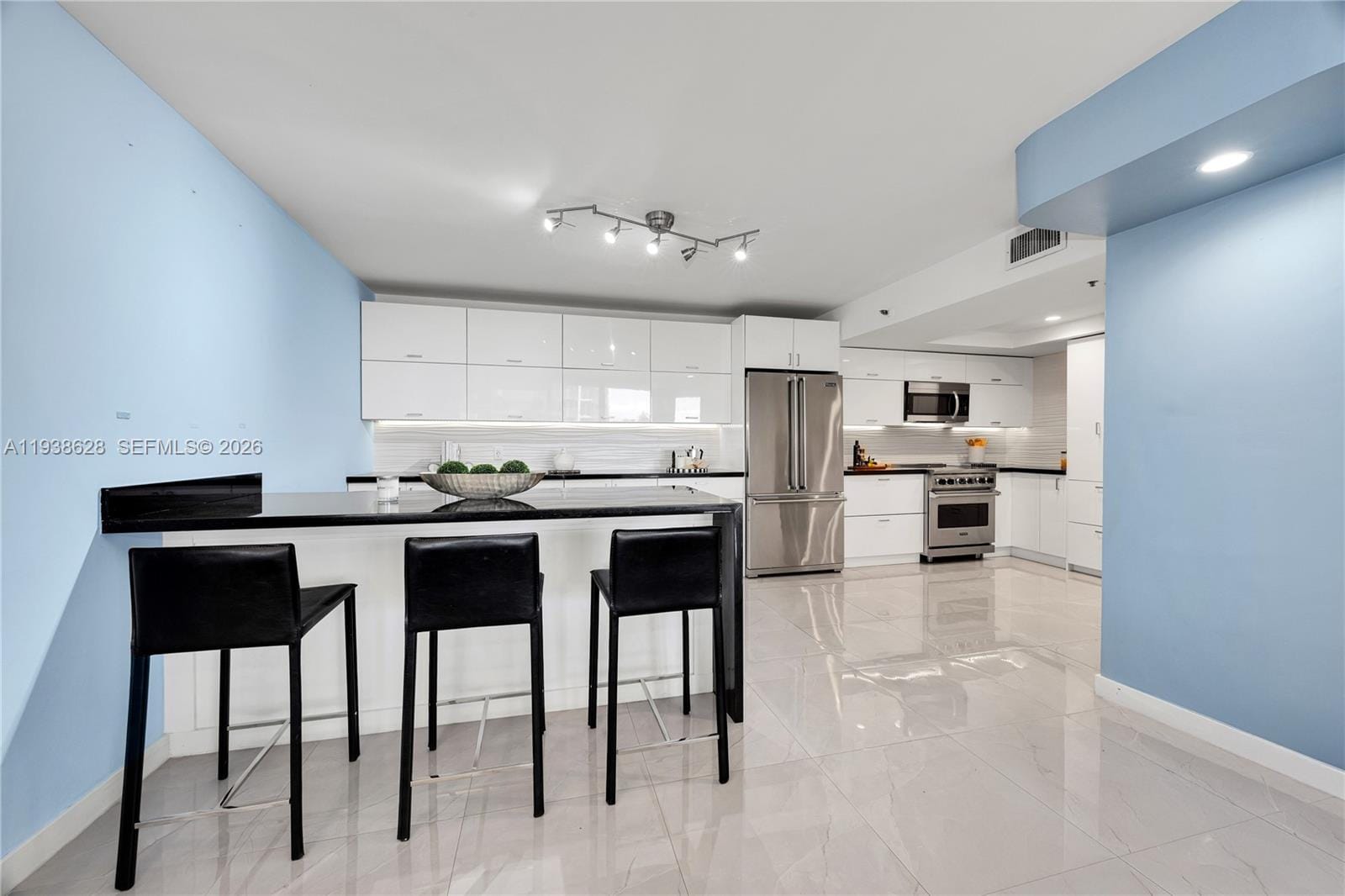2843 S Bayshore Drive 6B — photo 11