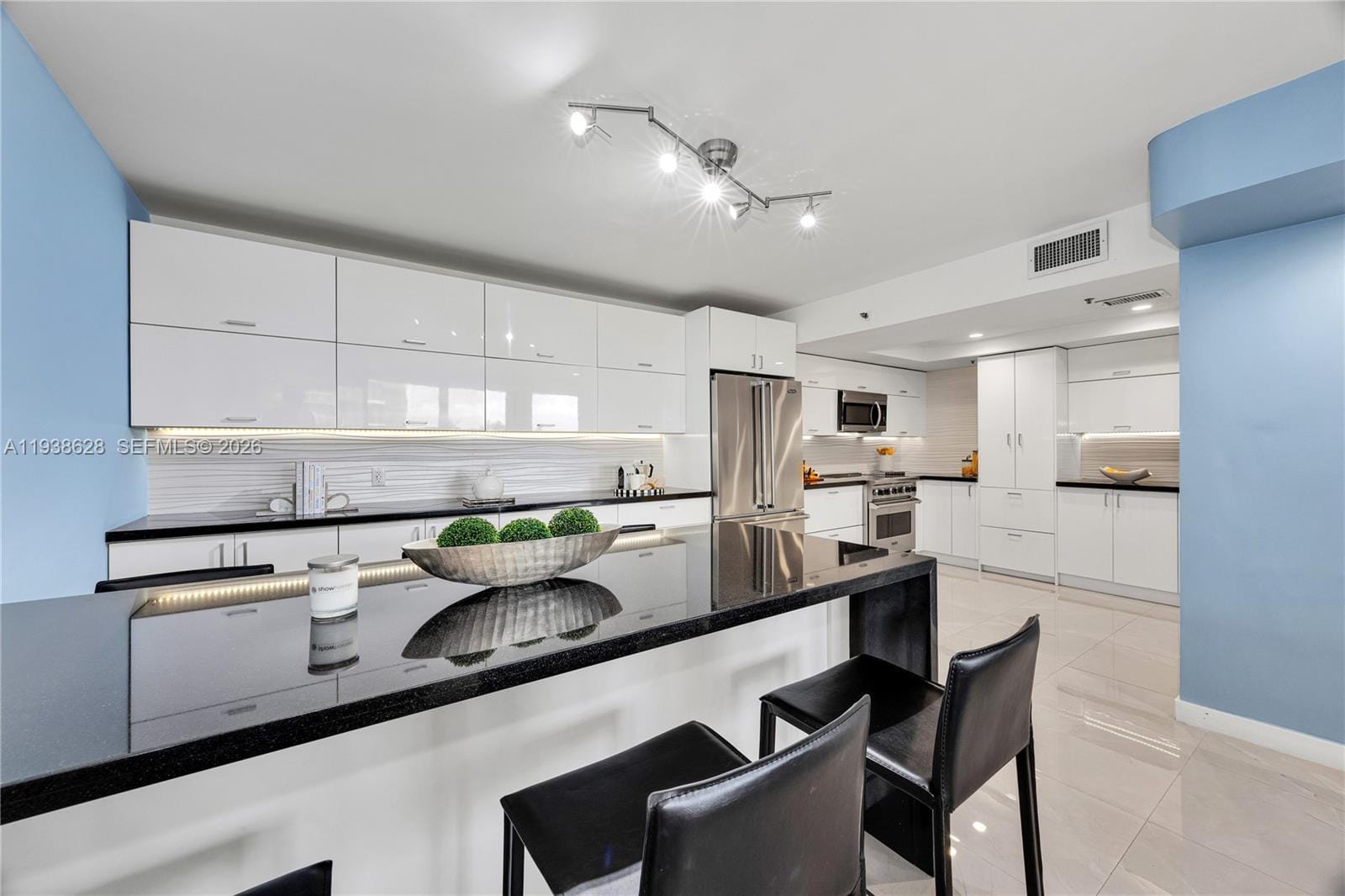 2843 S Bayshore Drive 6B — photo 10
