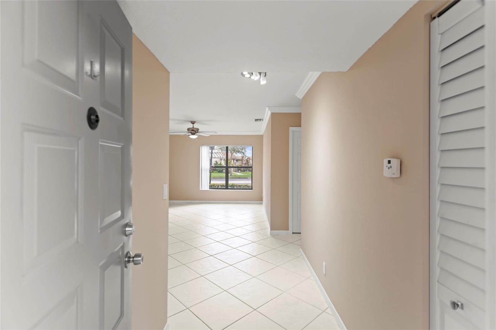 4498 Carambola Circle 27303 — photo 3