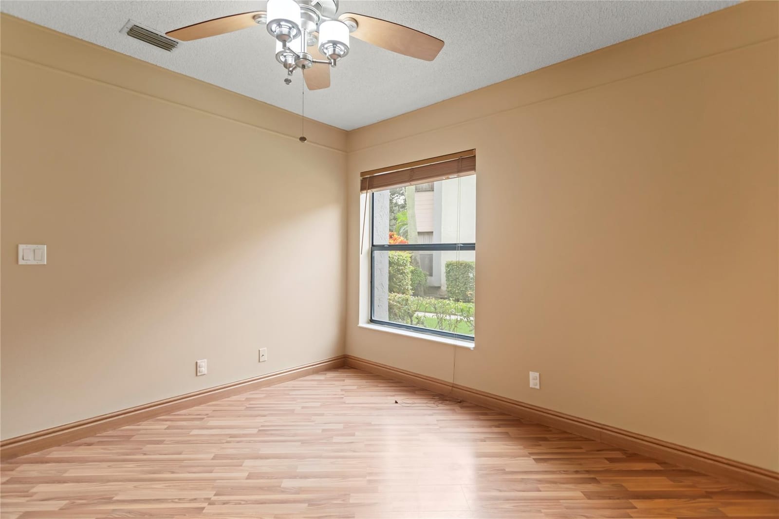 4498 Carambola Circle 27303, Pompano Beach, FL 33066 photo 26