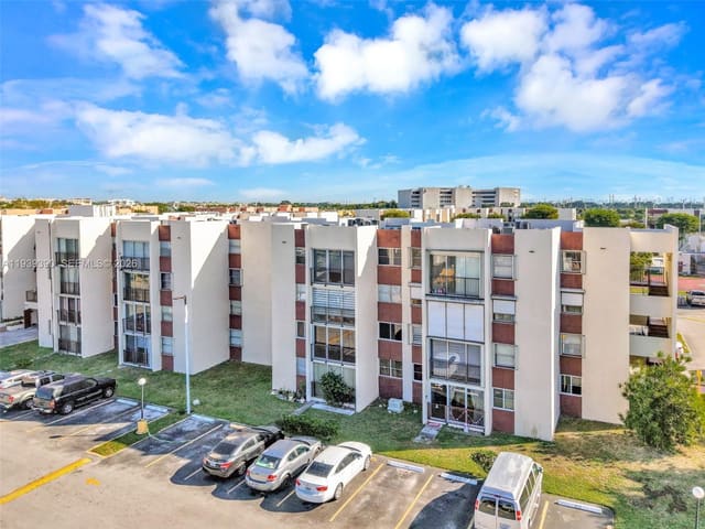 9441 SW 4th Street 309, Miami, FL 33174